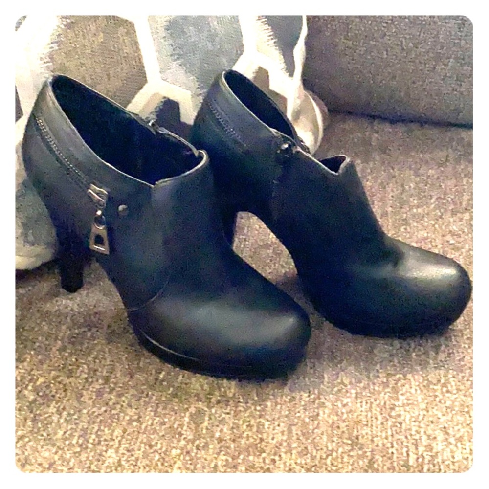 Ankle booties